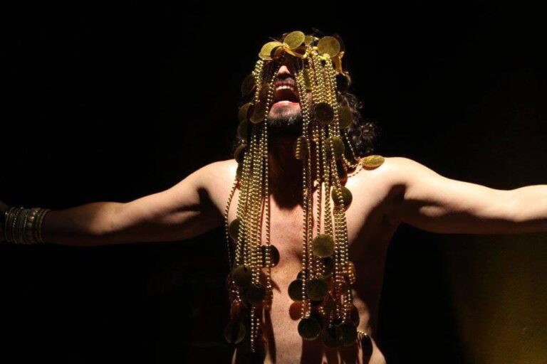 Espetáculo “Obrigado, Senhores” chega a Fortaleza com homenagem a Maria Bethânia